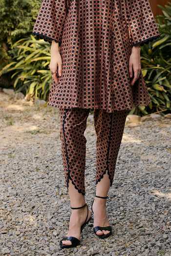 Ridhi Mehra Black Chanderi Split V-neck Geometric Print Kurta And Dhoti Pant Set Online at Aza Fashions Ridhi Mehra_Black Chanderi Split V-neck Geometric Print Kurta And Dhoti Pant Set _Online_at_Aza_Fashions