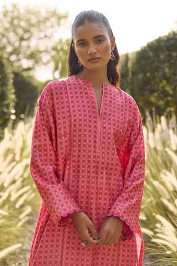Ridhi Mehra_Pink Chanderi Split V-neck Geometric Print Kurta And Pant Set _Online_at_Aza_Fashions