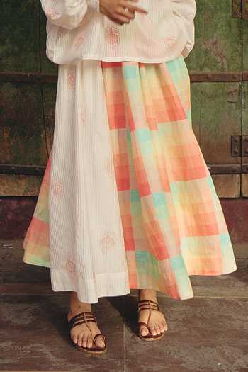 Shop Nirvanaa Ivory Chanderi, Linen V-neck Noor Floral Print Top With Skirt Online at Aza Fashions Shop Nirvanaa_Ivory Chanderi, Linen V-neck Noor Floral Print Top With Skirt _Online_at_Aza_Fashions