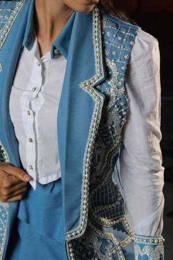 Shop ASHNA VASWANI Blue Denim Embellished Jacket Online at Aza Fashions Shop_ASHNA VASWANI_Blue Denim Embellished Jacket _Online_at_Aza_Fashions