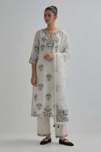 Kora Floral Butti Pattern Kurta Set 