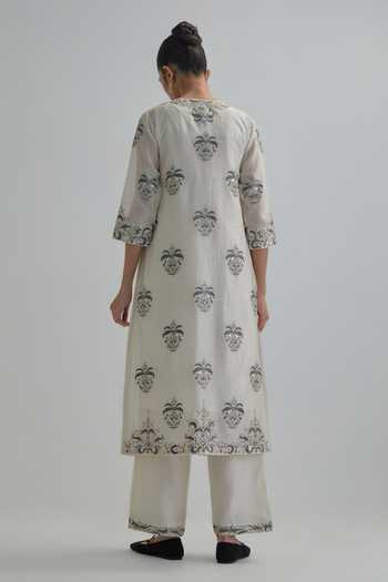 Kora Floral Butti Pattern Kurta Set 