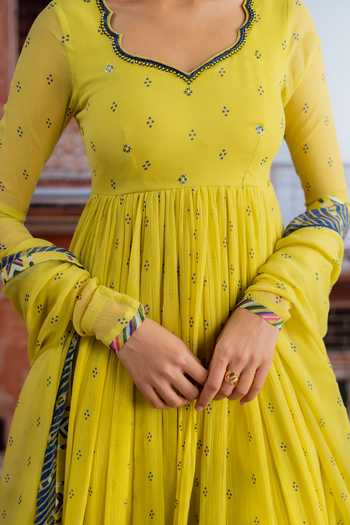 BAISE GABA Yellow Chiffon, Muslin Leaf Neck Kairi Noor Embroidered Anarkali Set Online at Aza Fashions BAISE GABA_Yellow Chiffon, Muslin Leaf Neck Kairi Noor Embroidered Anarkali Set _Online_at_Aza_Fashions