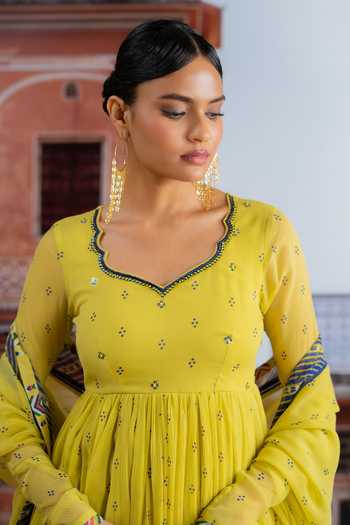 Buy BAISE GABA Yellow Chiffon, Muslin Leaf Neck Kairi Noor Embroidered Anarkali Set Online at Aza Fashions Buy_BAISE GABA_Yellow Chiffon, Muslin Leaf Neck Kairi Noor Embroidered Anarkali Set _Online_at_Aza_Fashions