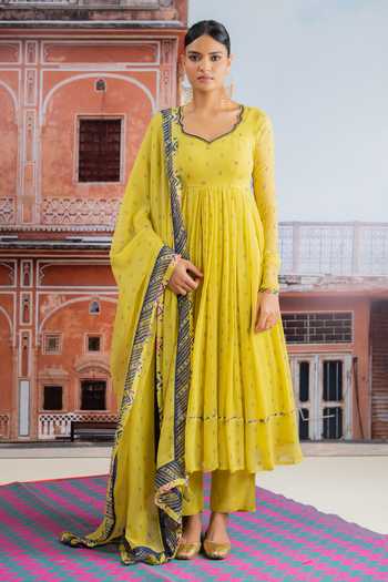Shop BAISE GABA Yellow Chiffon, Muslin Leaf Neck Kairi Noor Embroidered Anarkali Set Shop_BAISE GABA_Yellow Chiffon, Muslin Leaf Neck Kairi Noor Embroidered Anarkali Set