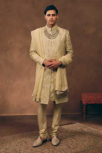 MUKTI AND KAVITH CASA Classic Royal Embroidered Sherwani Set 
