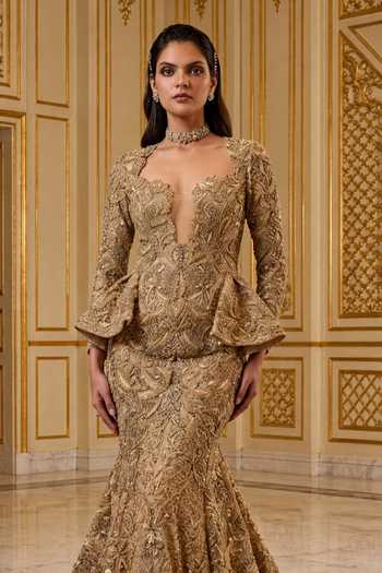 Amit GT_Gold Crepe, Tulle Plunge Neck Embroidered Peplum Top And Lehenga Set _Online_at_Aza_Fashions