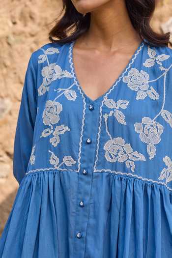 Buy_Ayaka_Blue Cotton V-neck, Yes Hand Embroidered Kurta With Trouser 