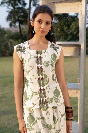 Buy_Akashi Clothing_Green Cotton Square Neck Hand Block Print Dress _Online_at_Aza_Fashions