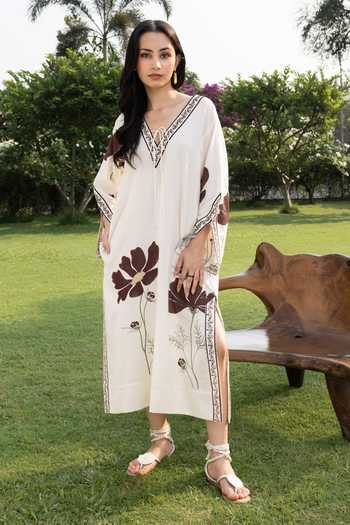 Akashi Clothing Floral Embroidered Kaftan 