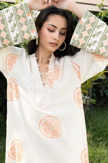 Buy_Akashi Clothing_Beige Cotton V-neck Pomegranate Print Kaftan _Online_at_Aza_Fashions