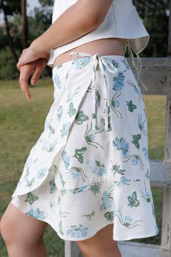 Buy Akashi Clothing Off White Cotton Square Neck Criss Cross Cropped Top And Skirt Set Online at Aza Fashions Buy_Akashi Clothing_Off White Cotton Square Neck Criss Cross Cropped Top And Skirt Set _Online_at_Aza_Fashions