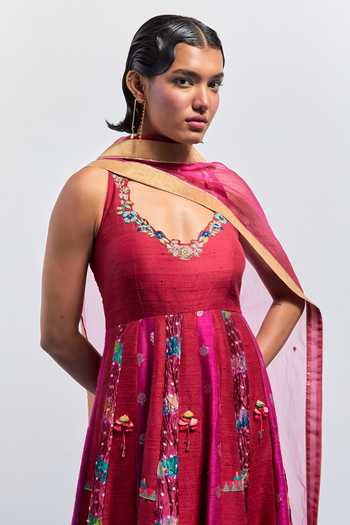 Shop Aum By Asit And Ashima Wine Silk, Organza Sweetheart Neck Embroidered Anarkali With Dupatta Online at Aza Fashions Shop_Aum By Asit And Ashima_Wine Silk, Organza Sweetheart Neck Embroidered Anarkali With Dupatta _Online_at_Aza_Fashions