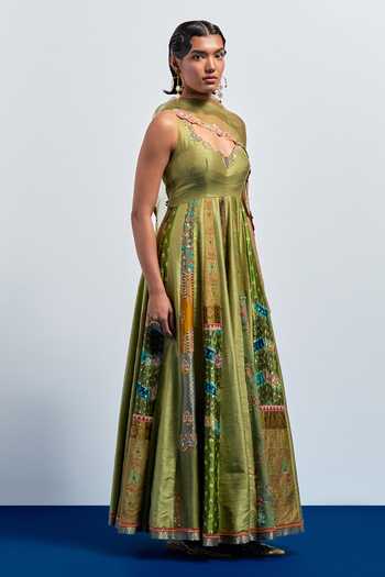 Aum By Asit And Ashima Green Silk, Organza, Brocade Sweetheart Hand Embroidered Anarkali With Dupatta Online at Aza Fashions Aum By Asit And Ashima_Green Silk, Organza, Brocade Sweetheart Hand Embroidered Anarkali With Dupatta _Online_at_Aza_Fashions