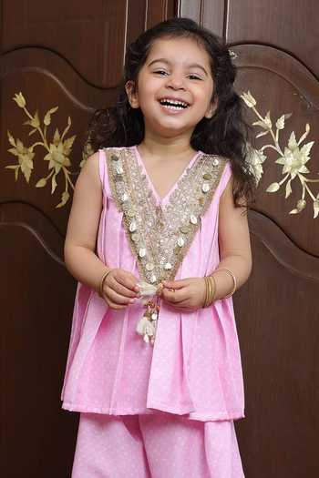 Buy_FAYON KIDS_Pink Crepe Bandhej Print Kurta And Sharara Set _Online_at_Aza_Fashions