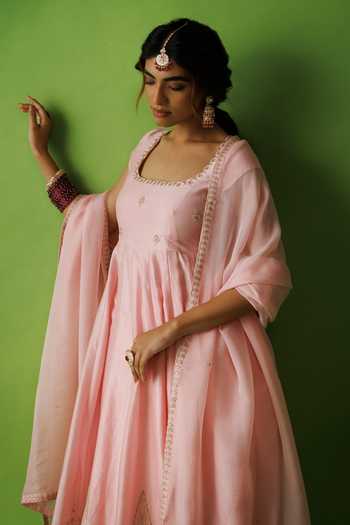 Buy Kisakshi Jaipur Pink Organza, Chanderi Square Neck, Yes And Anarkali Kurta Set Buy_Kisakshi Jaipur_Pink Organza, Chanderi Square Neck, Yes And Anarkali Kurta Set