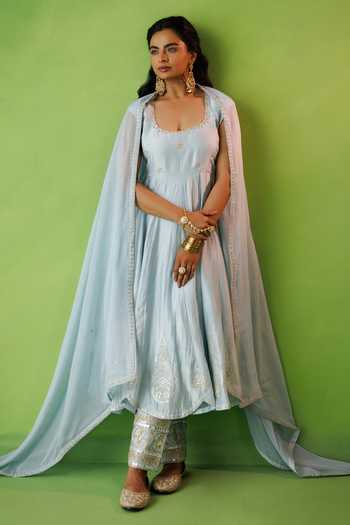 Kisakshi Jaipur Emnroidered Pleated Kurta Set