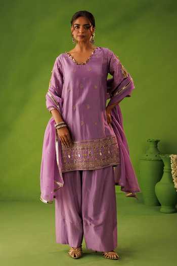 Kisakshi Jaipur Mirror Embroidered Kurta Set 