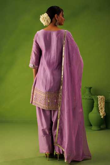 Kisakshi Jaipur Mirror Embroidered Kurta Set 