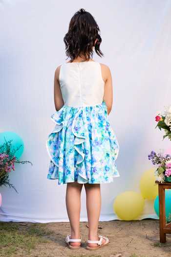 Pnk Isha Arora (Pink) Floral Print Swirly Dress 