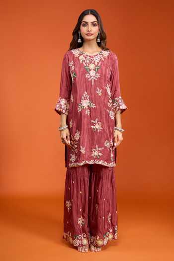 Samyukta Singhania_Maroon Tissue Round Neck, Yes Embroidered Kurta Set _Online_at_Aza_Fashions
