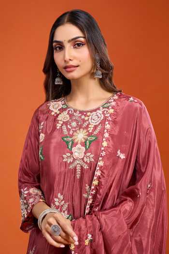 Buy_Samyukta Singhania_Maroon Tissue Round Neck, Yes Embroidered Kurta Set 
