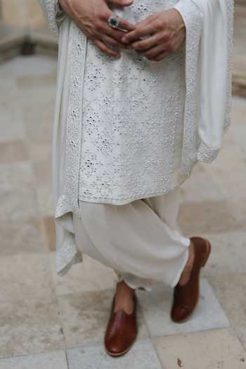 Buy AMIT BEHKI Ivory Embroidered Stole Online at Aza Fashions Buy_AMIT BEHKI_Ivory Embroidered Stole _Online_at_Aza_Fashions
