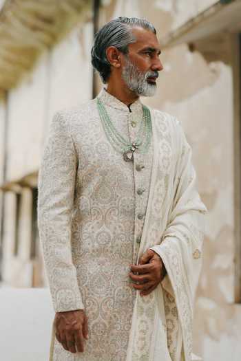 AMIT BEHKI Ivory Pashmina Shawl Online at Aza Fashions AMIT BEHKI_Ivory Pashmina Shawl _Online_at_Aza_Fashions