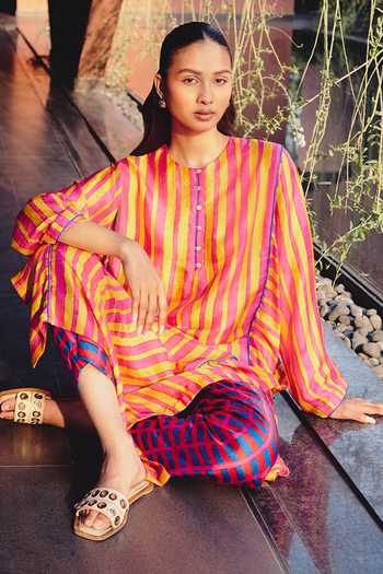 Shop_Kavya Singh Kundu_Pink Silk Round Neck Ric Block Print Kurta And Pant Set _Online_at_Aza_Fashions