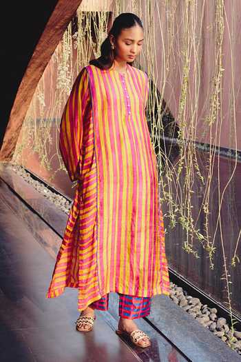 Buy_Kavya Singh Kundu_Pink Silk Round Neck Ric Block Print Kurta And Pant Set 