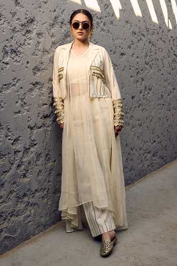 Buy_ASHNA VASWANI_Ivory Kota Doria, Cotton V-neck Coin And Shell Lace Jacket Set 