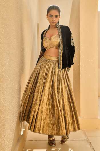 ASHNA VASWANI Black Velvet, Silk, Jacquard Open , Sweetheart Lehenga Set at Aza Fashions ASHNA VASWANI_Black Velvet, Silk, Jacquard Open , Sweetheart Lehenga Set _at_Aza_Fashions