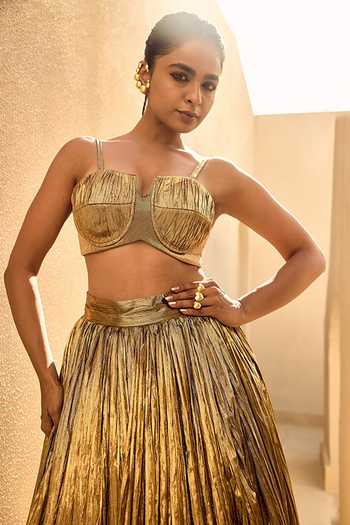 Buy ASHNA VASWANI Black Velvet, Silk, Jacquard Open , Sweetheart Lehenga Set Buy_ASHNA VASWANI_Black Velvet, Silk, Jacquard Open , Sweetheart Lehenga Set
