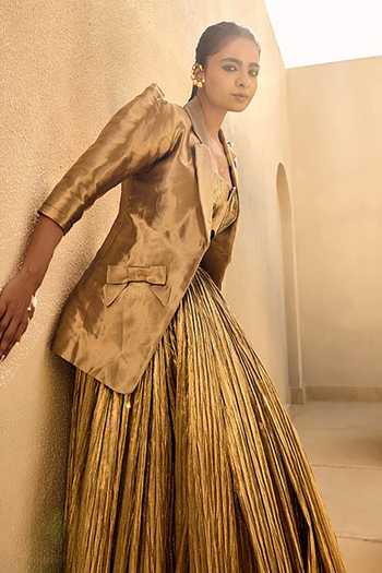 ASHNA VASWANI_Gold Silk, Jacquard Open , Sweetheart Lehenga Set _Online_at_Aza_Fashions
