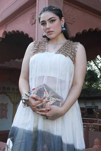 ASHNA VASWANI_Ivory Cotton, Kota Doria Round Neck Colorblock Kurta And Pant Set _at_Aza_Fashions