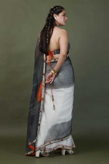 ASHNA VASWANI_Ivory Cotton, Kota Doria, Shantoon V-neck Colorblock Saree And Blouse Set _Online_at_Aza_Fashions