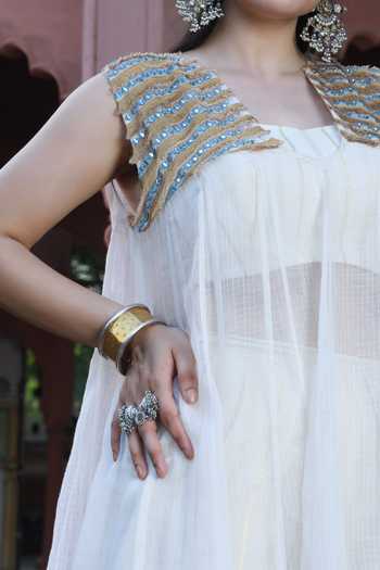Shop_ASHNA VASWANI_Ivory Kota Doria, Cotton Scoop , Bandeau Hand Painted Kurta Set 
