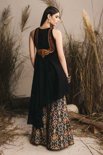 ASHNA VASWANI Elephant Motif Chanderi Velvet Kurta Set 