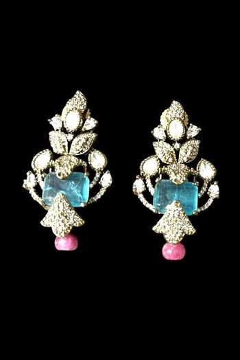 Shop_Amaara Jewels_Blue Mystic Embellished Pendant Necklace Set _Online_at_Aza_Fashions
