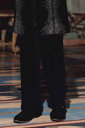 AMIT BEHKI Black Suiting, Viscose Hand Embroidered Sherwani And Kurta Set Online at Aza Fashions AMIT BEHKI_Black Suiting, Viscose Hand Embroidered Sherwani And Kurta Set _Online_at_Aza_Fashions