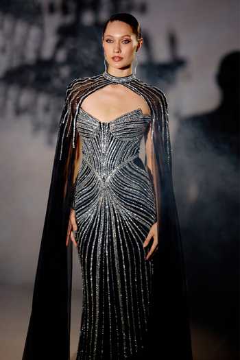 Buy Bling Empire Black Mesh Beads, Crystals Sweetheart Neck Aura Of Eternal Elegance Gown Online at Aza Fashions Buy_Bling Empire_Black Mesh Beads, Crystals Sweetheart Neck Aura Of Eternal Elegance Gown _Online_at_Aza_Fashions