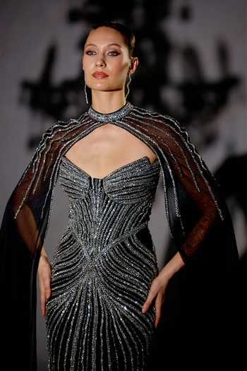 Bling Empire Black Mesh Beads, Crystals Sweetheart Neck Aura Of Eternal Elegance Gown at Aza Fashions Bling Empire_Black Mesh Beads, Crystals Sweetheart Neck Aura Of Eternal Elegance Gown _at_Aza_Fashions