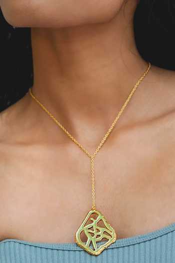 Dhwani Bansal Jewellery Tala Textured Pendant Necklace 