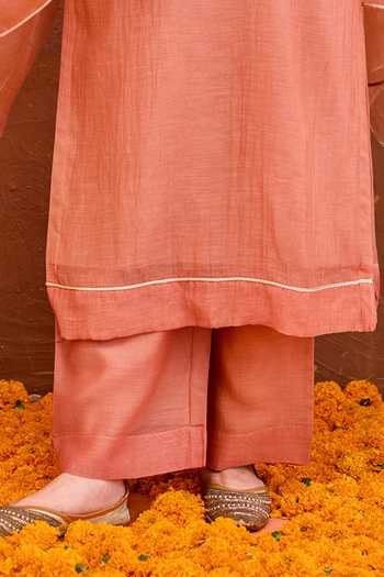 Buy Taro Peach Chanderi Silk, Organza Keyhole Neck Kesar Kurta Set Online at Aza Fashions Buy_Taro_Peach Chanderi Silk, Organza Keyhole Neck Kesar Kurta Set _Online_at_Aza_Fashions