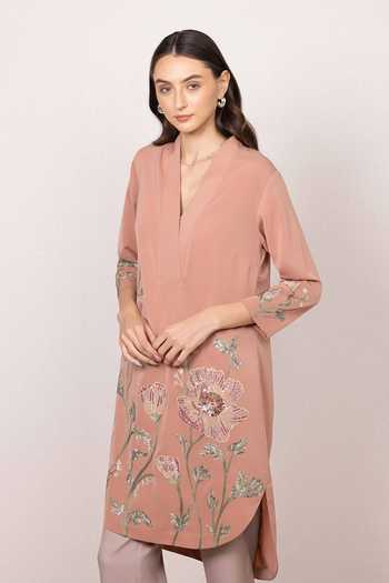 Shop RANNA GILL Peach Crepe V-neck Maris Floral Print Tunic Online at Aza Fashions Shop_RANNA GILL_Peach Crepe V-neck Maris Floral Print Tunic _Online_at_Aza_Fashions
