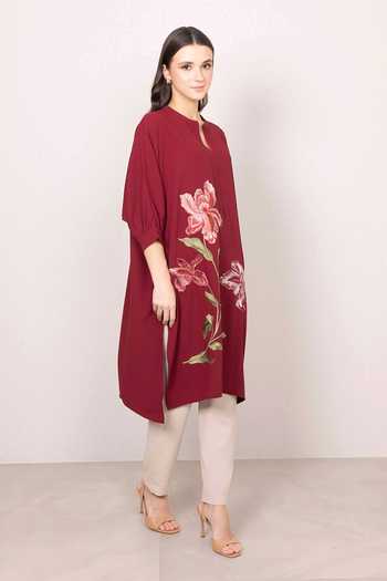 Buy RANNA GILL Maroon Crepe Split V-neck, Yes Sereno Floral Artwork Tunic Online at Aza Fashions Buy_RANNA GILL_Maroon Crepe Split V-neck, Yes Sereno Floral Artwork Tunic _Online_at_Aza_Fashions