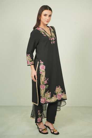 RANNA GILL_Black Crinkle, Polyester V-neck Velmira Bloom Embroidered Tunic Set _Online_at_Aza_Fashions