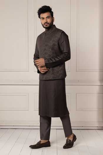Shop POONAM KASERA Brown Silk, Dupion Embroidery Graphite Bundi Set Online at Aza Fashions Shop_POONAM KASERA_Brown Silk, Dupion Embroidery Graphite Bundi Set _Online_at_Aza_Fashions