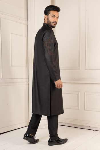 POONAM KASERA Aari Embroidered Kurta Set 