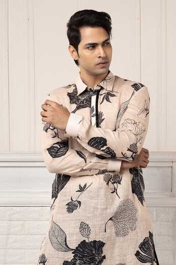 POONAM KASERA Beige Linen Printed Pathani Kurta Set Online at Aza Fashions POONAM KASERA_Beige Linen Printed Pathani Kurta Set _Online_at_Aza_Fashions